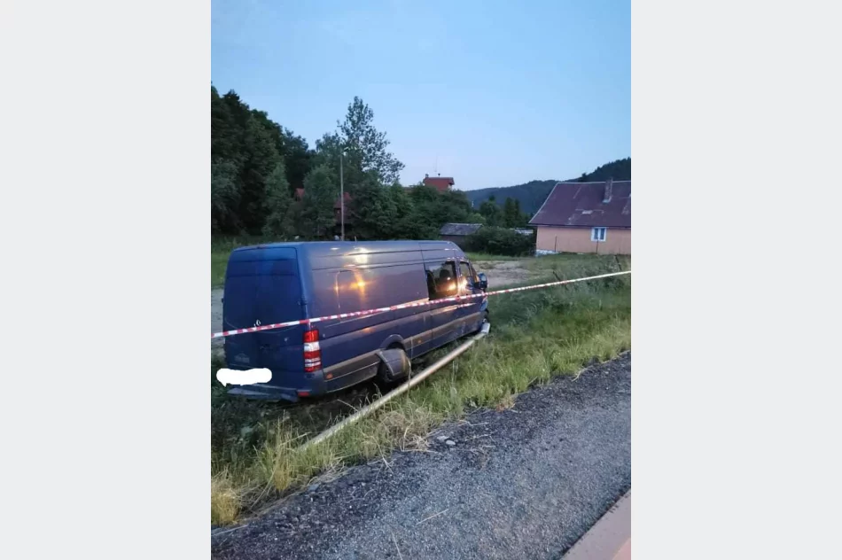 Groźnie wyglądające zderzenie dwóch pojazdów na drodze wojewódzkiej - zdjęcie 6