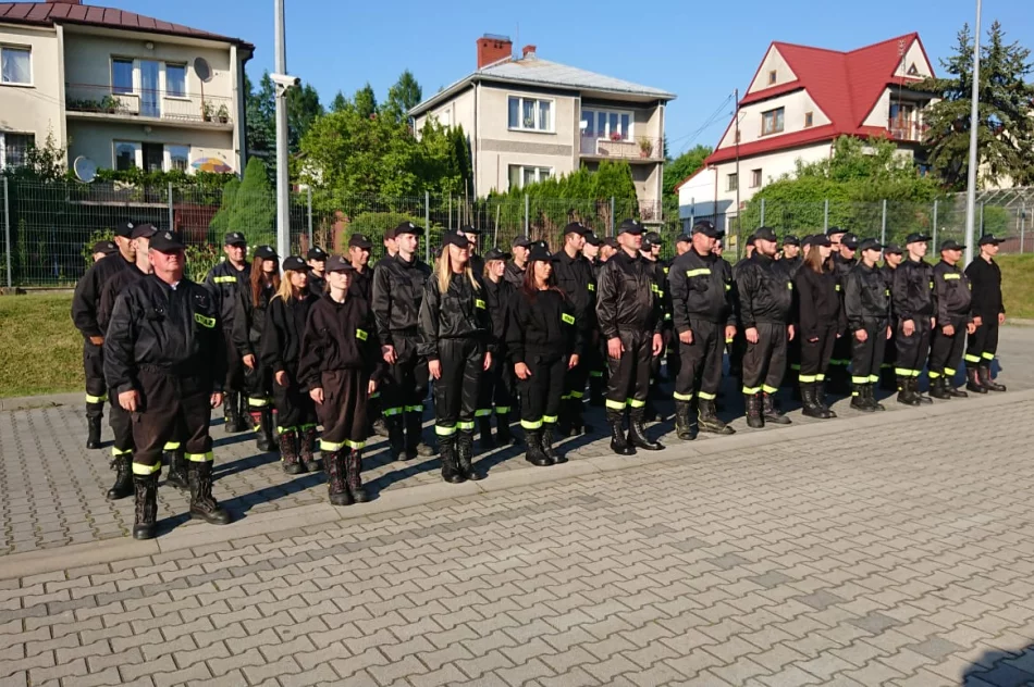 Zakończenie szkolenia podstawowego i ślubowanie nowych strażaków OSP - zdjęcie 3