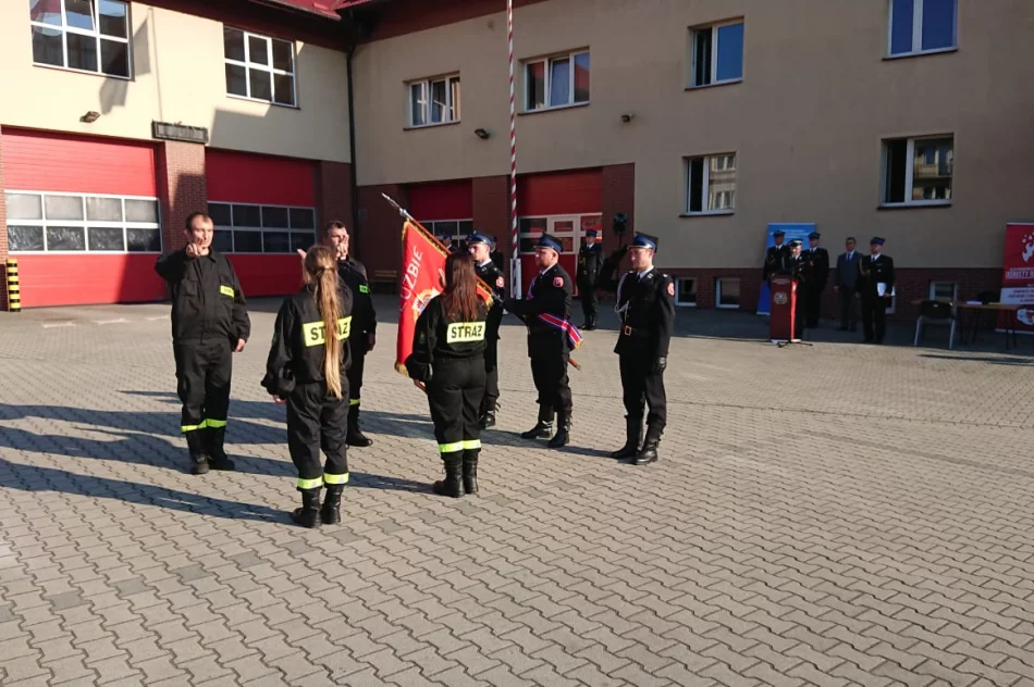 Zakończenie szkolenia podstawowego i ślubowanie nowych strażaków OSP - zdjęcie 4