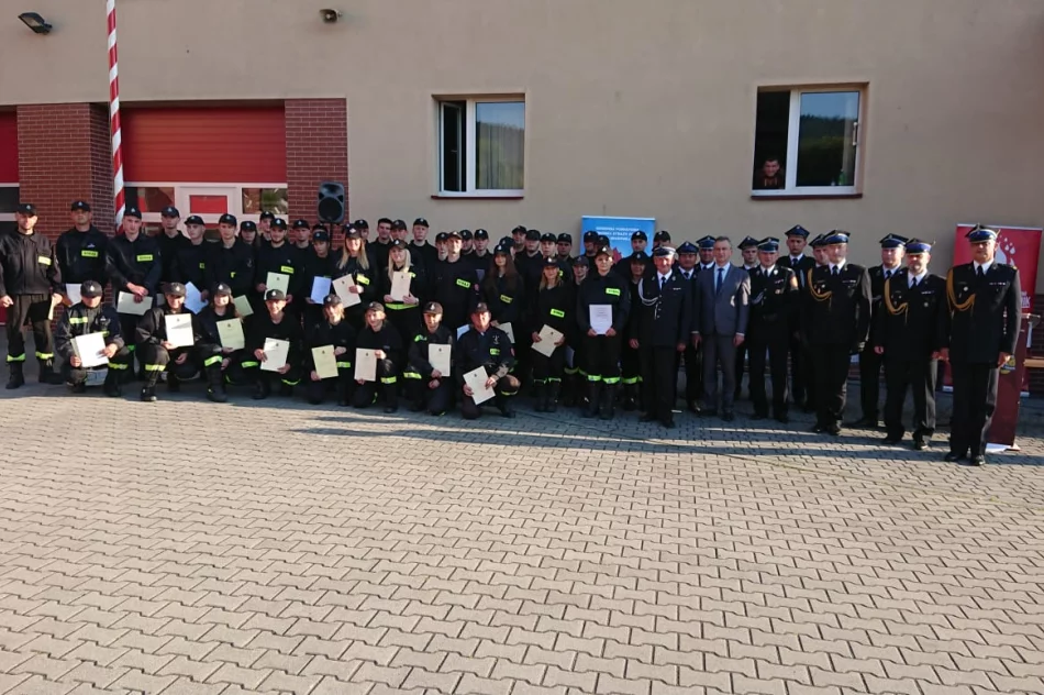 Zakończenie szkolenia podstawowego i ślubowanie nowych strażaków OSP - zdjęcie 5