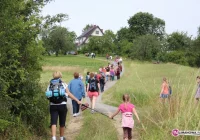 Paproć pełna turystów na rozpoczęciu sezonu - zdjęcie główne