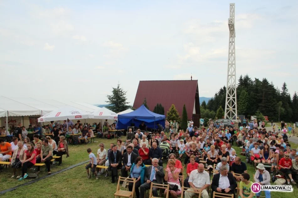 Paproć pełna turystów na rozpoczęciu sezonu - zdjęcie 2