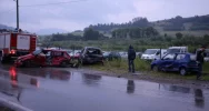 Honda uderzyła w zaparkowane samochody - zdjęcie 3