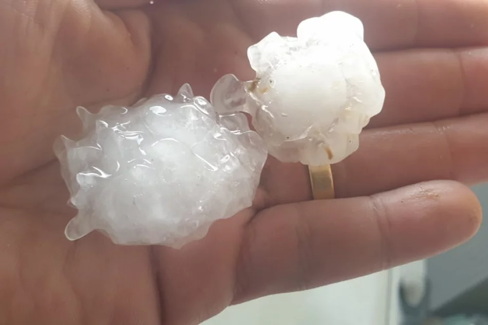 Superkomórka burzowa nad Limanowszczyzną - ogromne kule gradowe. W Koniuszowej trąba powietrzna - zdjęcie 7