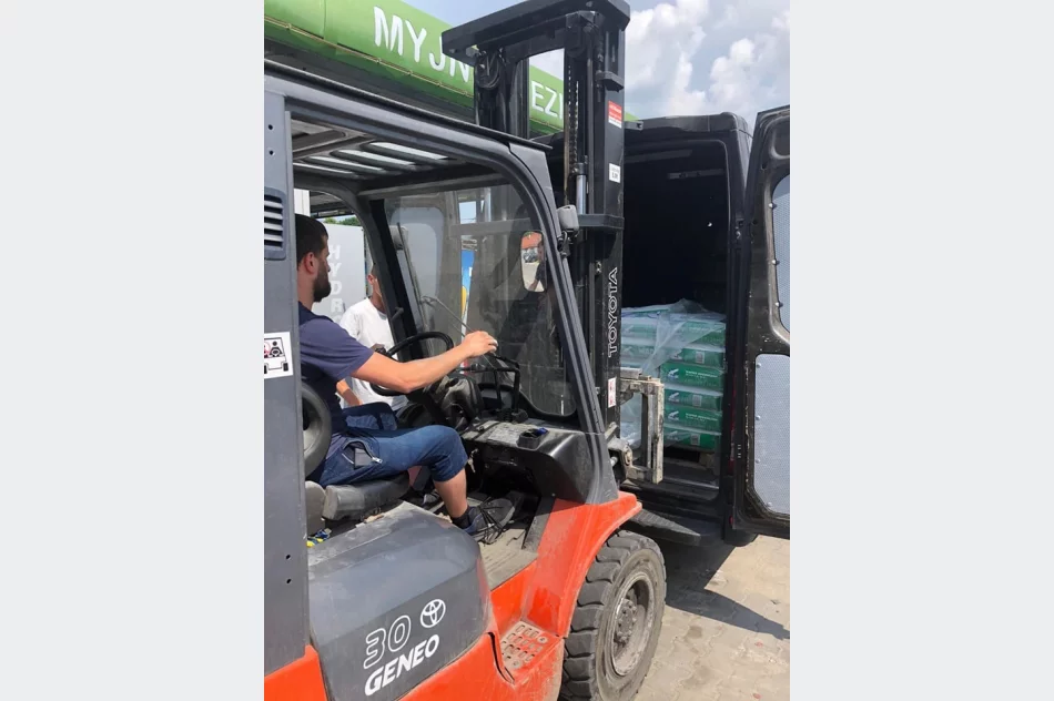 Druhowie zawieźli dary poszkodowanym w pożarze - zdjęcie 14