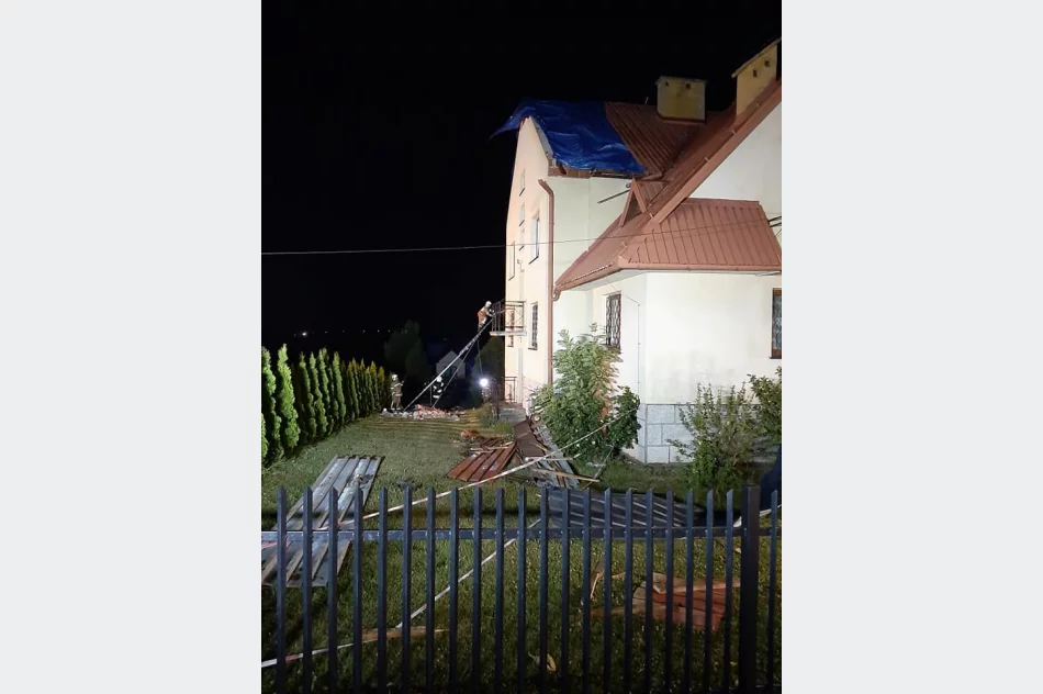 Trąba powietrzna (flimy). Uszkodzonych 39 budynków mieszkalnych - zdjęcie 3