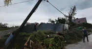 Trąba powietrzna (flimy). Uszkodzonych 39 budynków mieszkalnych - zdjęcie 4