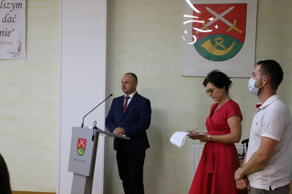 Nagrodzono najlepszych uczniów w roku szkolnym 2020/2021 - zdjęcie 5