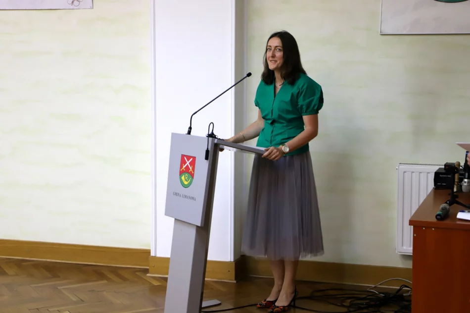 Nagrodzono najlepszych uczniów w roku szkolnym 2020/2021 - zdjęcie 6