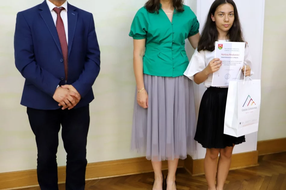 Nagrodzono najlepszych uczniów w roku szkolnym 2020/2021 - zdjęcie 17