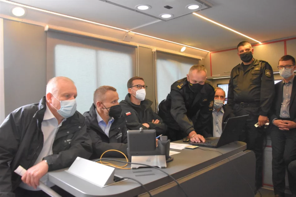 Premier Mateusz Morawiecki: straty po przejściu trąby powietrznej robią gigantyczne wrażenie - zdjęcie 3