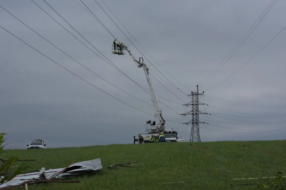 Premier Mateusz Morawiecki: straty po przejściu trąby powietrznej robią gigantyczne wrażenie - zdjęcie 10