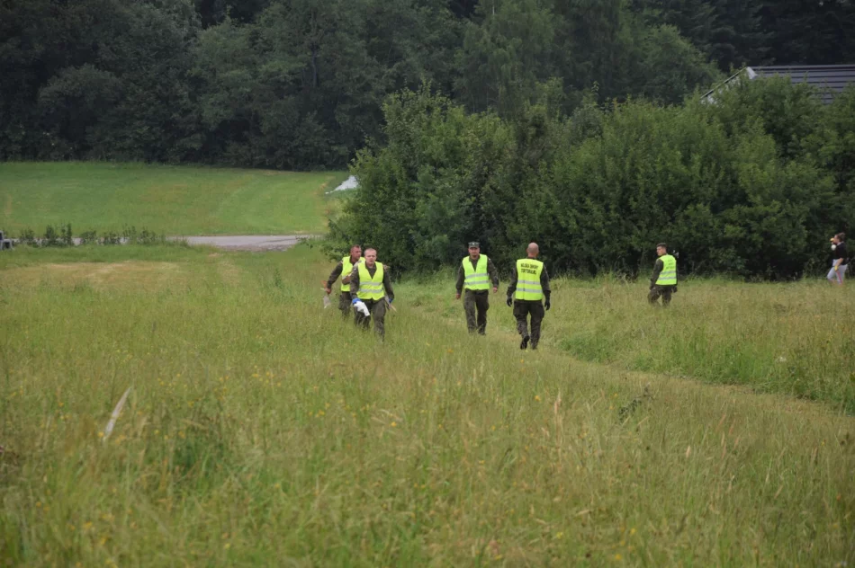 Premier Mateusz Morawiecki: straty po przejściu trąby powietrznej robią gigantyczne wrażenie - zdjęcie 18