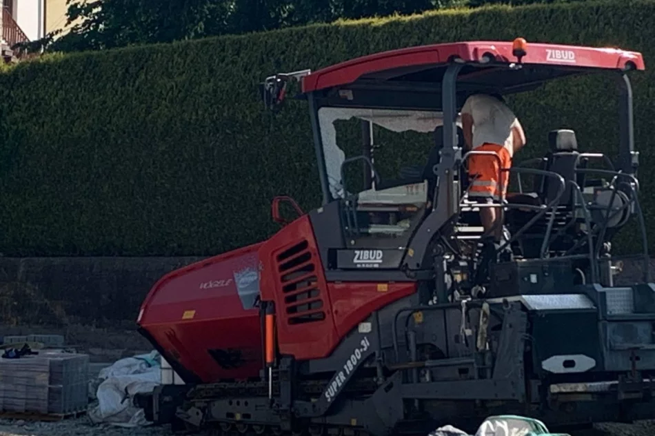 Policjanci zatrzymali 19-letniego wandala - zdjęcie 2