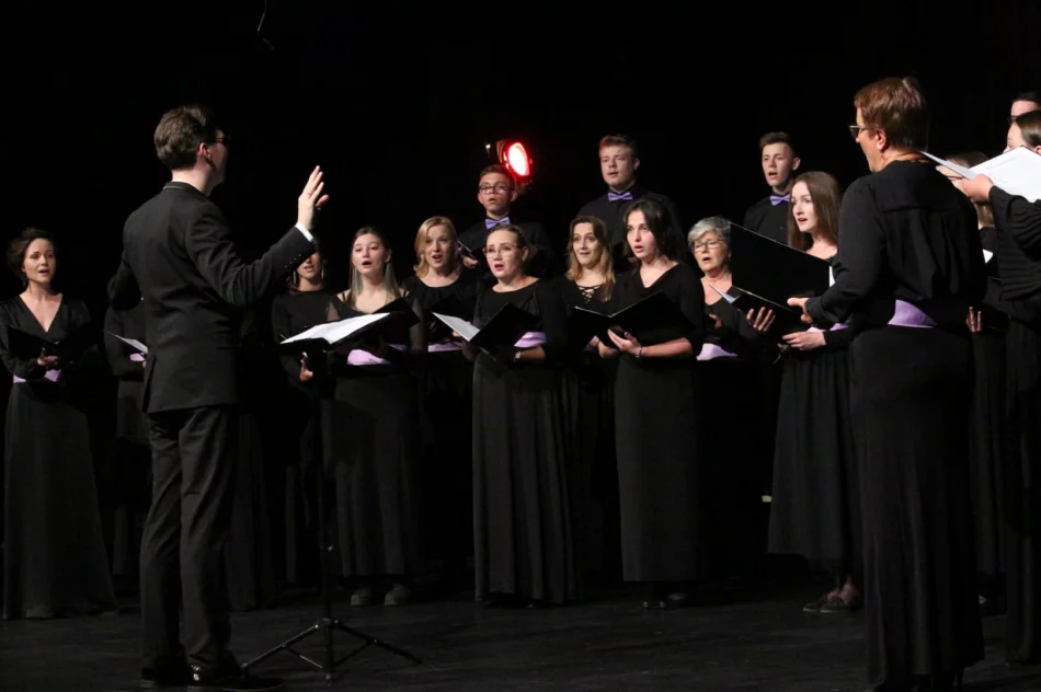 Inauguracyjny koncert chóru „LimaNovum” - zdjęcie 11