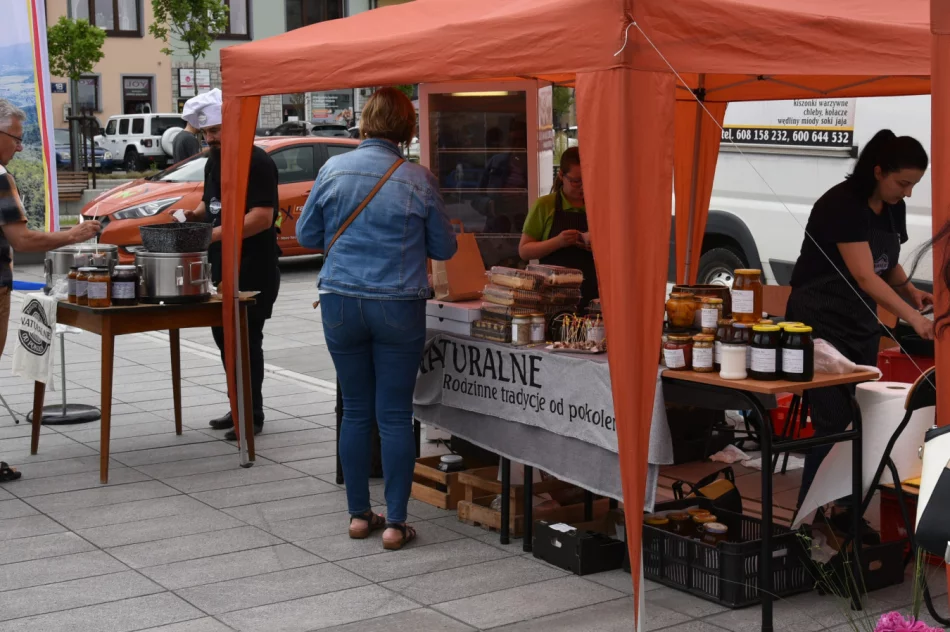 Promowali lokalne produkty - zdjęcie 2