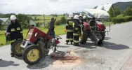 Zderzenie ciągnika z samochodem - zdjęcie 3