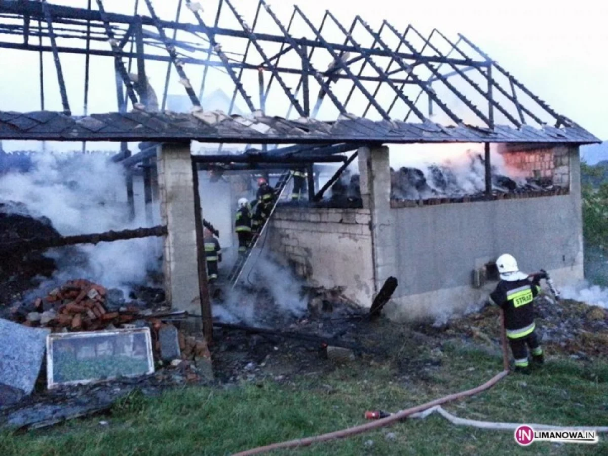 Spłonęła stodoła. Uratowano dom
