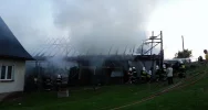 Spłonęła stodoła. Uratowano dom - zdjęcie 3