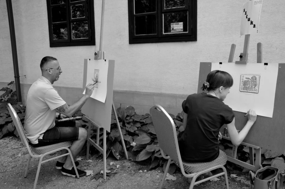 Akcja performance s.z.t.u.k.a. w Parku Miejskim  - zdjęcie 6