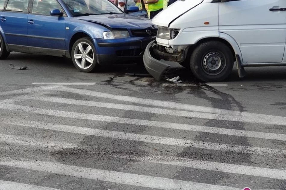 Zderzenie na skrzyżowaniu - zdjęcie 3