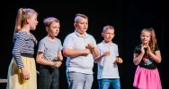 Aktorskie sukcesy uczniów Szkoły Podstawowej Nr 2 w Męcinie - zdjęcie 2
