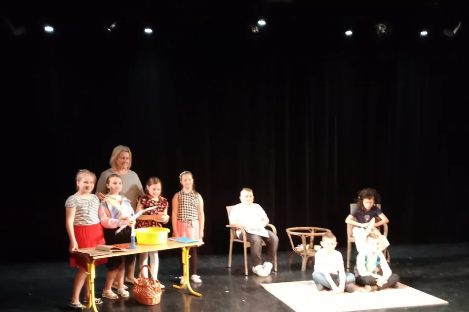 Aktorskie sukcesy uczniów Szkoły Podstawowej Nr 2 w Męcinie - zdjęcie 7