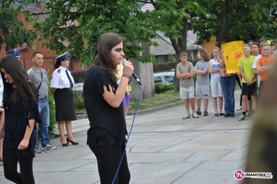 Manifestowali wolność od uzależnień - zdjęcie 2