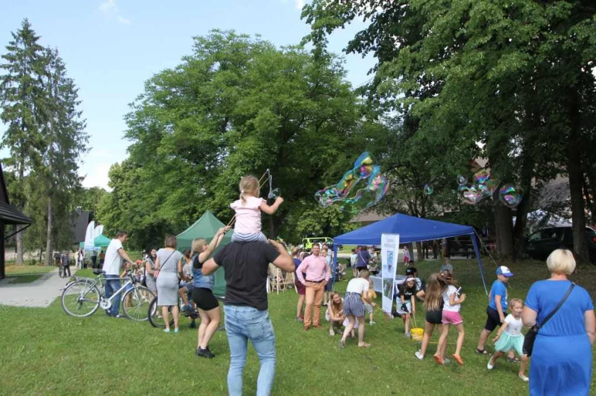 Podczas pikniku poznawali gorczańską przyrodę