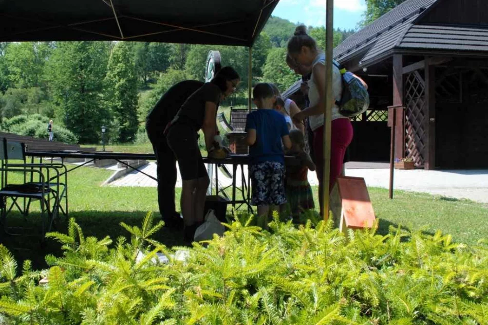 Podczas pikniku poznawali gorczańską przyrodę - zdjęcie 15