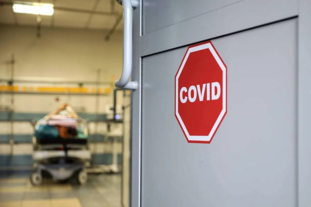 "Niepokoją nowe warianty koronawirusa, musimy nadal zachować ostrożność"