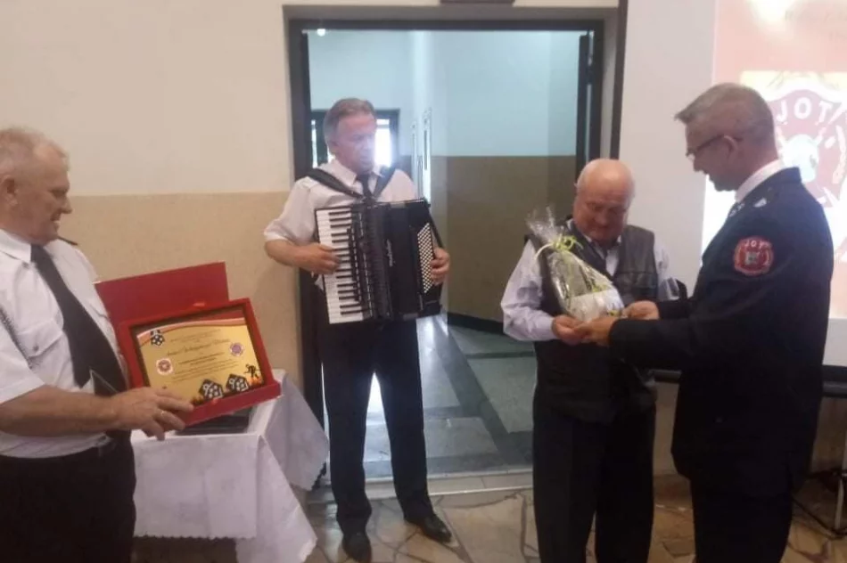 Walne Zebranie OSP Łososina Górna – wybrano Zarząd jednostki oraz wręczono odznaczenia dla zasłużonych druhów - zdjęcie 19