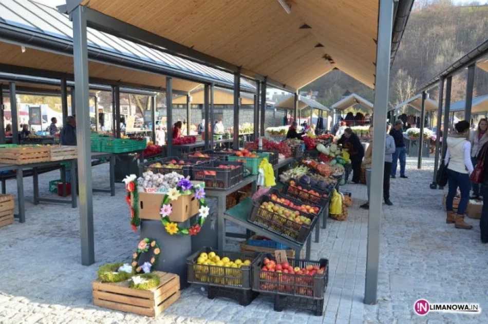 Plac targowy wyróżniony w konkursie - zdjęcie 2