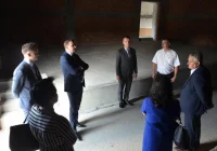 Wojewoda gościł na sesji - wręczył odznaczenie i oglądał inwestycje - zdjęcie główne