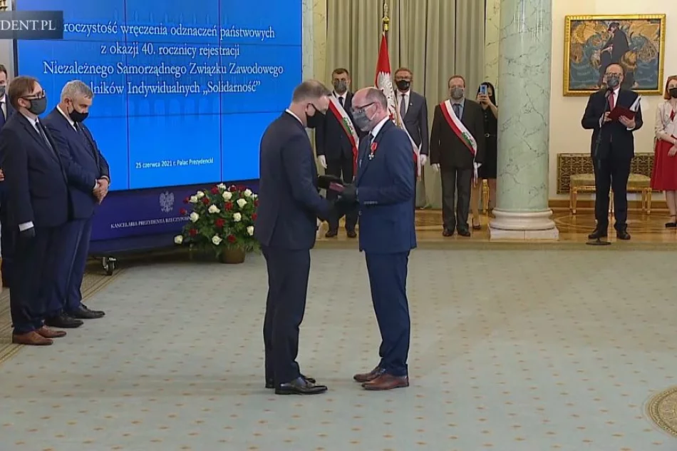 Samorządowiec z Limanowszczyzny z prezydenckim odznaczeniem - zdjęcie 2