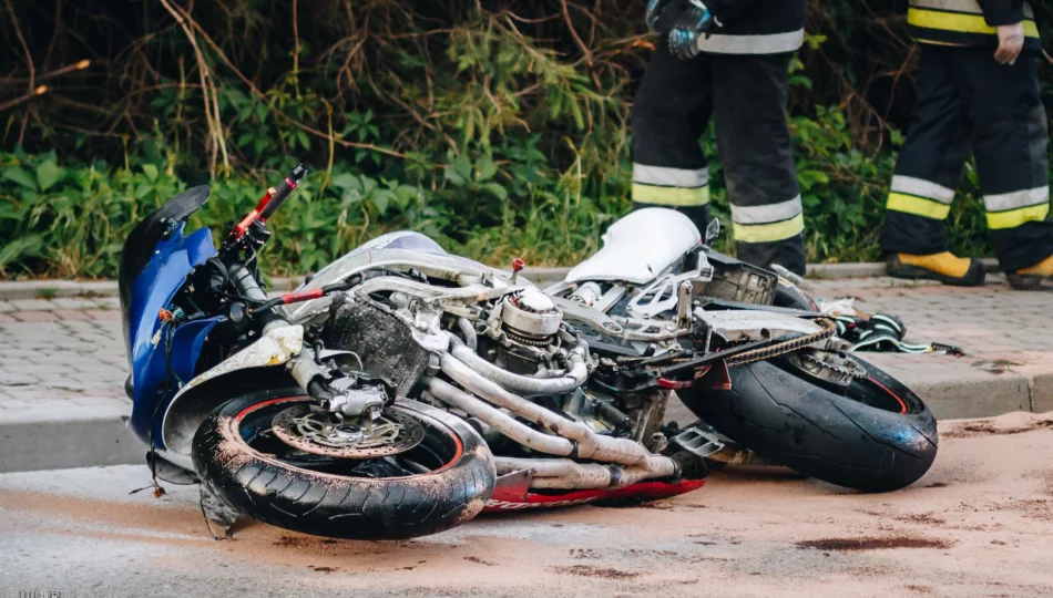 Trzy kolizje na drogach Limanowszczyzny. Sprawcą jednej motocyklista bez uprawnień - zdjęcie 1