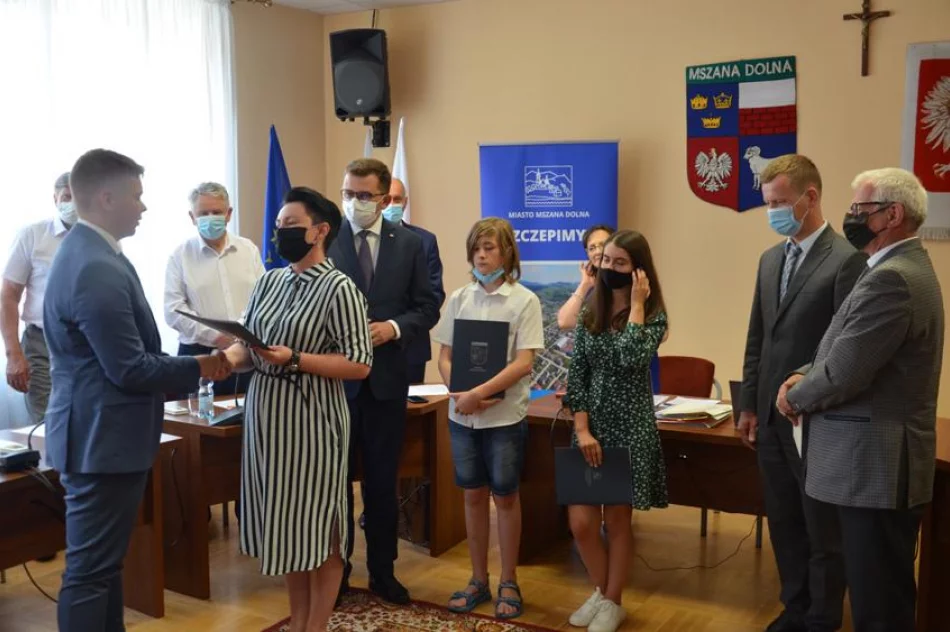 Uczniowie nagrodzeni za dokonania - zdjęcie 14