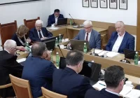 Retransmisja absolutoryjnej sesji   - zdjęcie główne