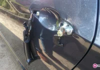 Złodzieje próbowali ukraść dwa BMW - zdjęcie główne