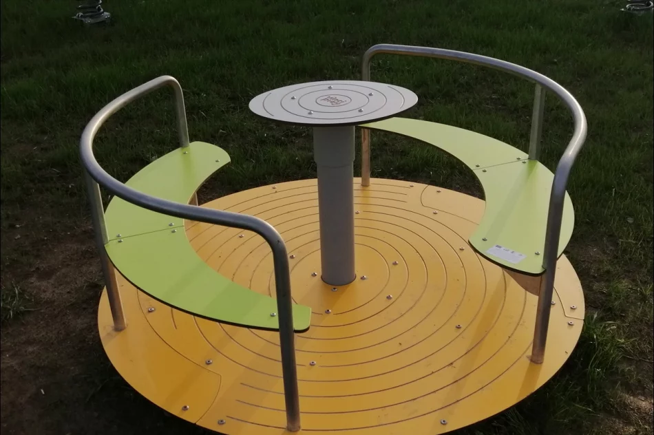 Oficjalne otwarcie placu zabaw w Lipowem - zdjęcie 14