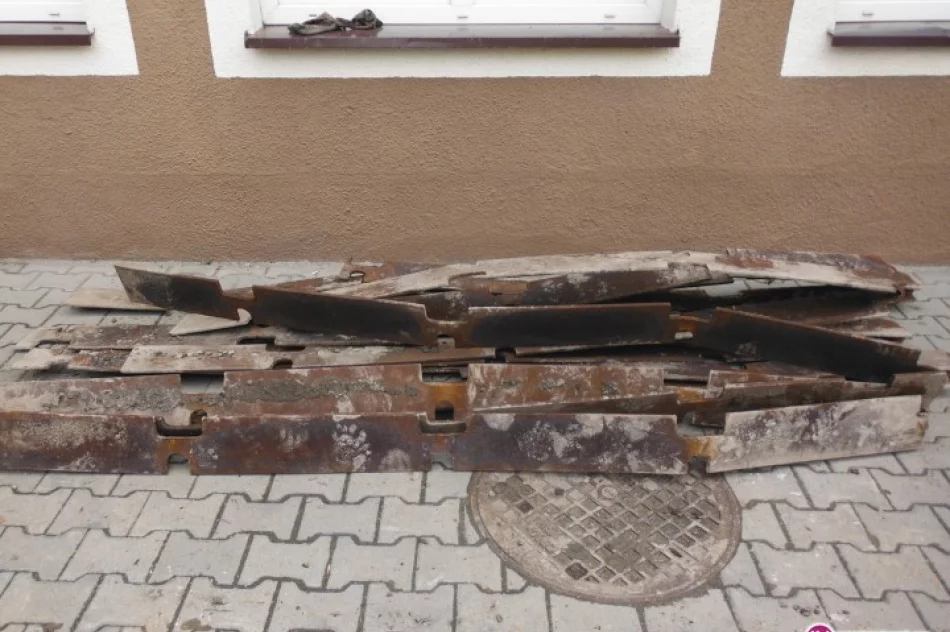 Złodzieje kradli... części wiaduktu - zdjęcie 2