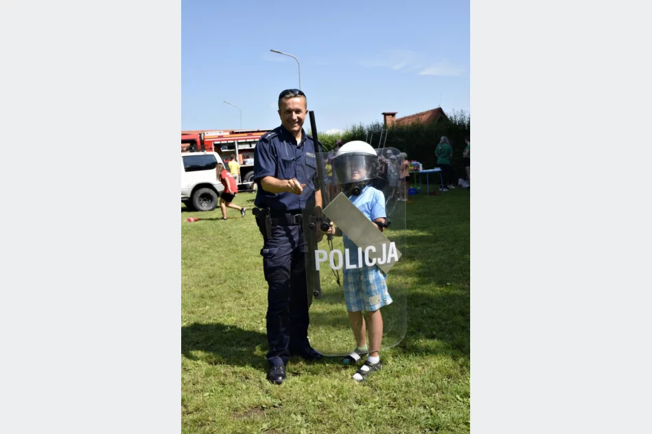 Podczas zabawy rozmawiali o bezpieczeństwie z dziećmi z ośrodka adopcyjnego - zdjęcie 2