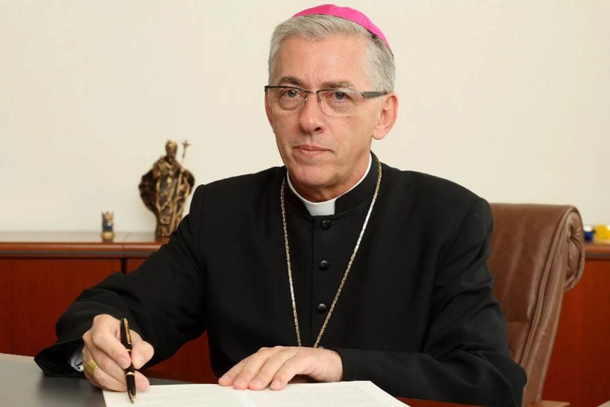 "Starałem się służyć na miarę możliwości i sił" - arcybiskup prosi o przebaczenie