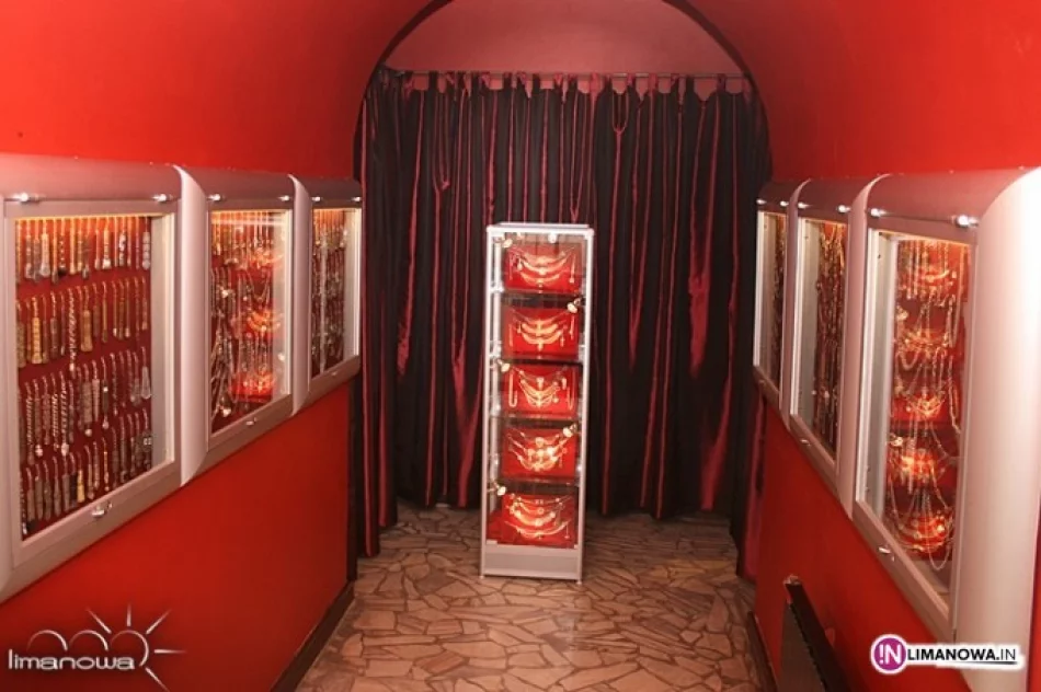 Otwarto niezwykłą wystawę dewizek - zdjęcie 2