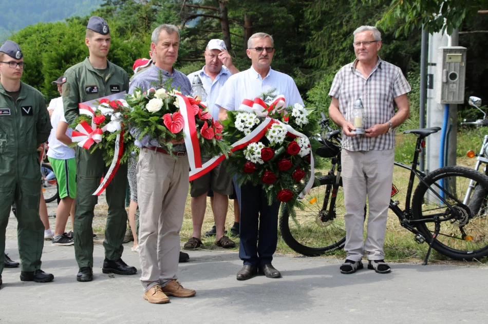 Widowiskowa inscenizacja na rocznicę alianckich zrzutów - zdjęcie 2