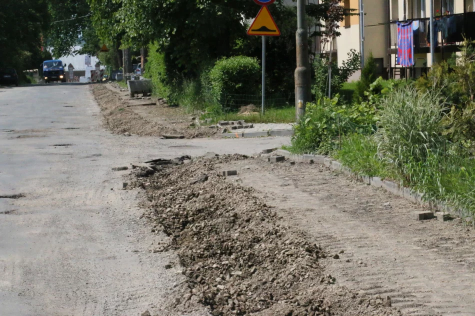 Budowa łącznika ul. Witosa i ul. Fabrycznej oraz przebudowa ul. Fabrycznej - zdjęcie 12