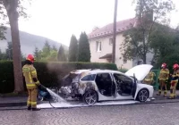 Zapalił się samochód osobowy - zdjęcie główne