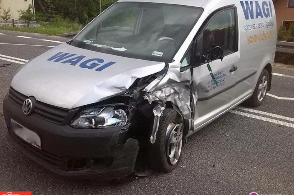 Zderzenie trzech aut - zjechał na lewy pas - zdjęcie 4