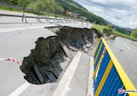 Problem uszkodzonych mostów - zdjęcie główne