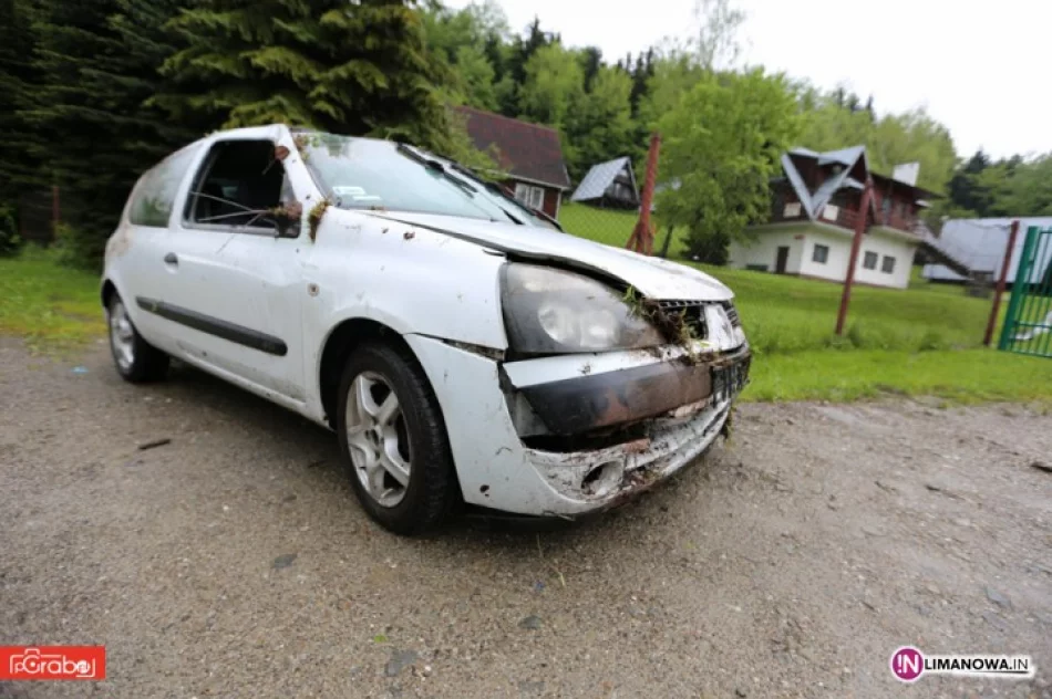 Samochód wypadł z drogi i dachował - zdjęcie 3